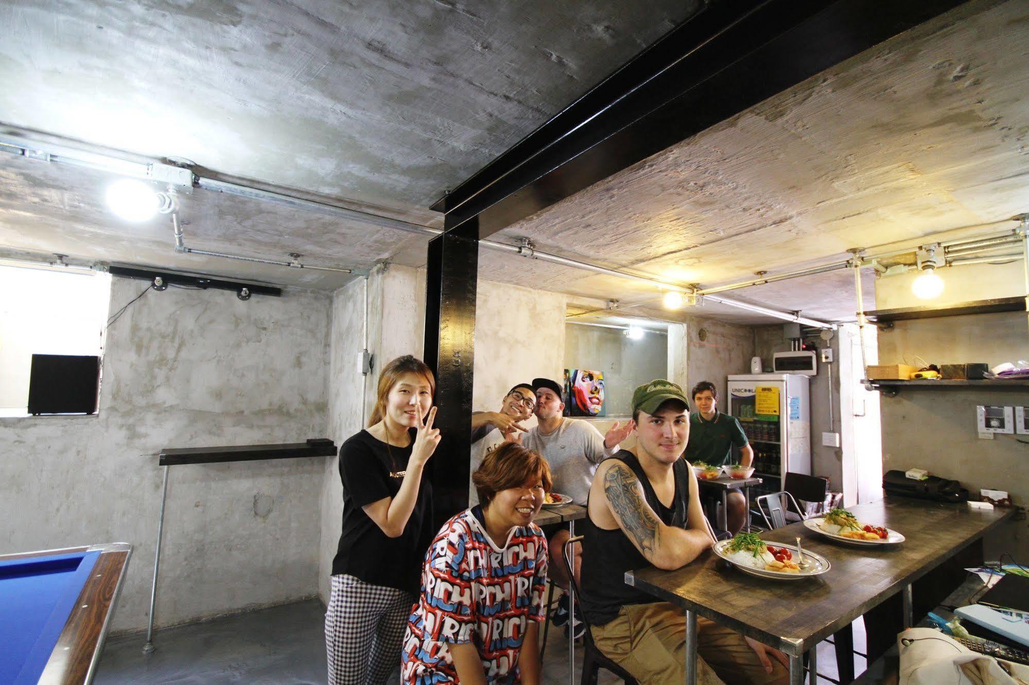 Time Travelers Party Hostel In Hongdae Seoul Eksteriør billede